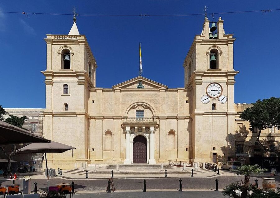 Valletta: Half-Day City Discovery Walking Tour - Upper Barrakka Gardens: Your Grand Harbour View Moment