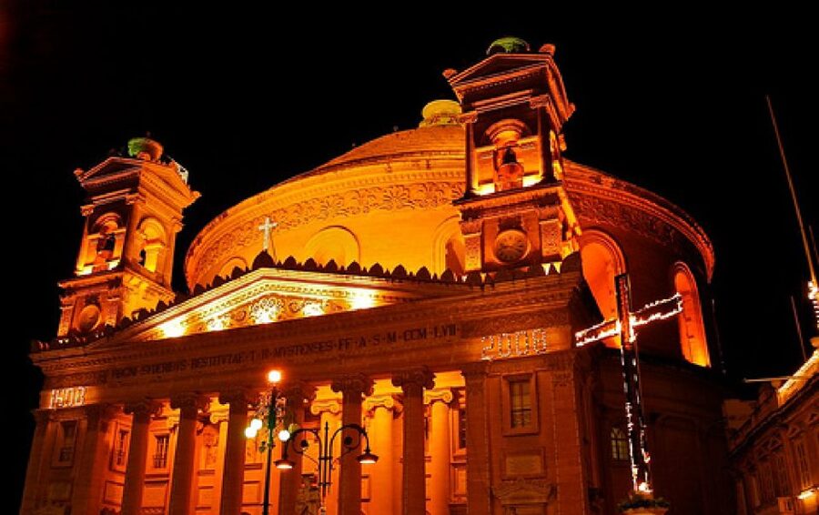 Valletta, Mdina, and Mosta Night Tour with 5D Show - From pickup to illuminated fortifications and Barrakka Gardens