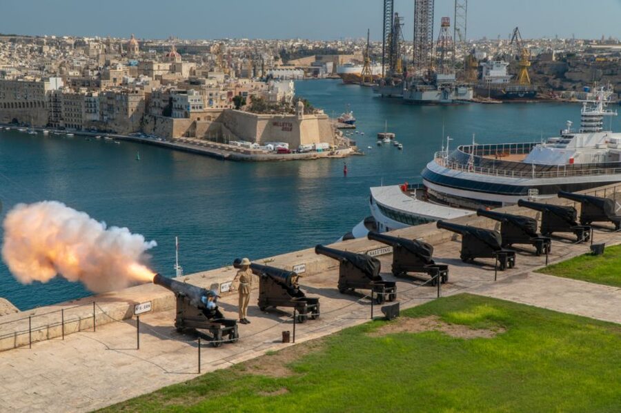 Valletta: Self-Guided Historical Walking Tour (Audio Guide) - How the star points can change a good walk into a better day