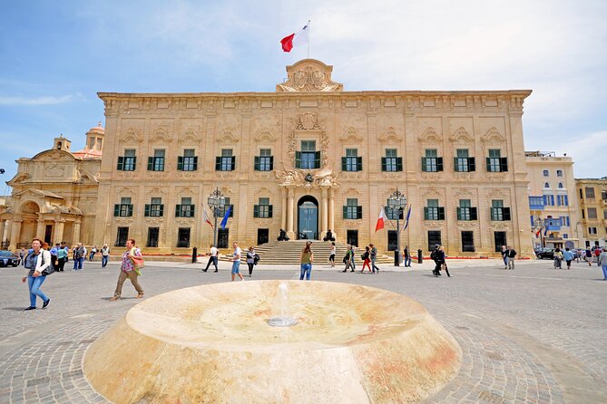 Valletta (UNESCO) guided tour, Malta Experience (included), Cathedral (optional) - Should you book this tour?