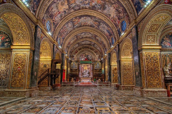 Valletta (UNESCO) guided tour, Malta Experience (included), Cathedral (optional) - The Malta Experience show: time travel without needing a museum marathon