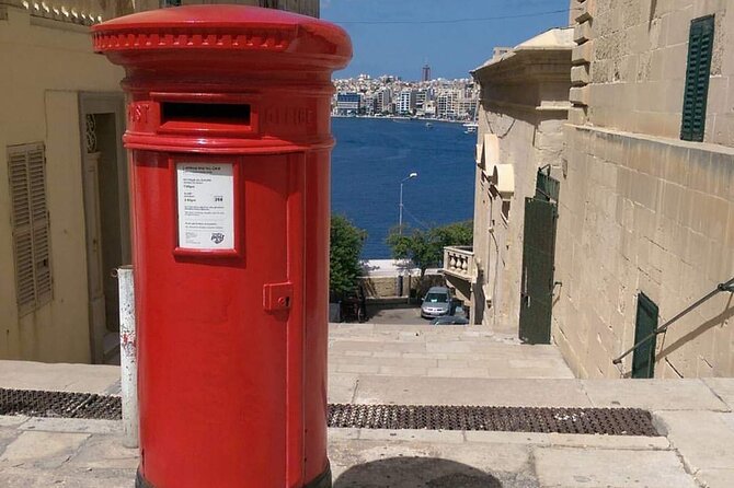 Valletta Walking Tour, In a Small Group - Main Guard and the square where history plays out