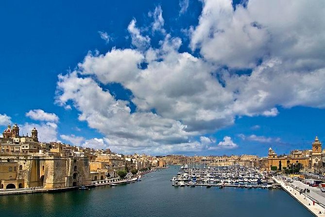 Vittoriosa, Cospicua and Senglea Vintage Bus Tour - Vintage Bus Vibes, Plus Real Malta Street Skills